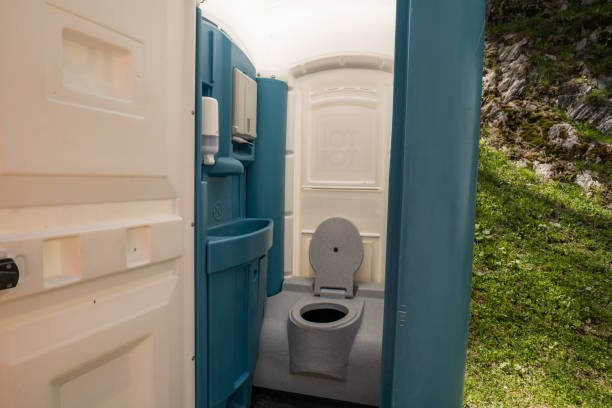 Best Temporary restroom rental  in Burlington, ND
